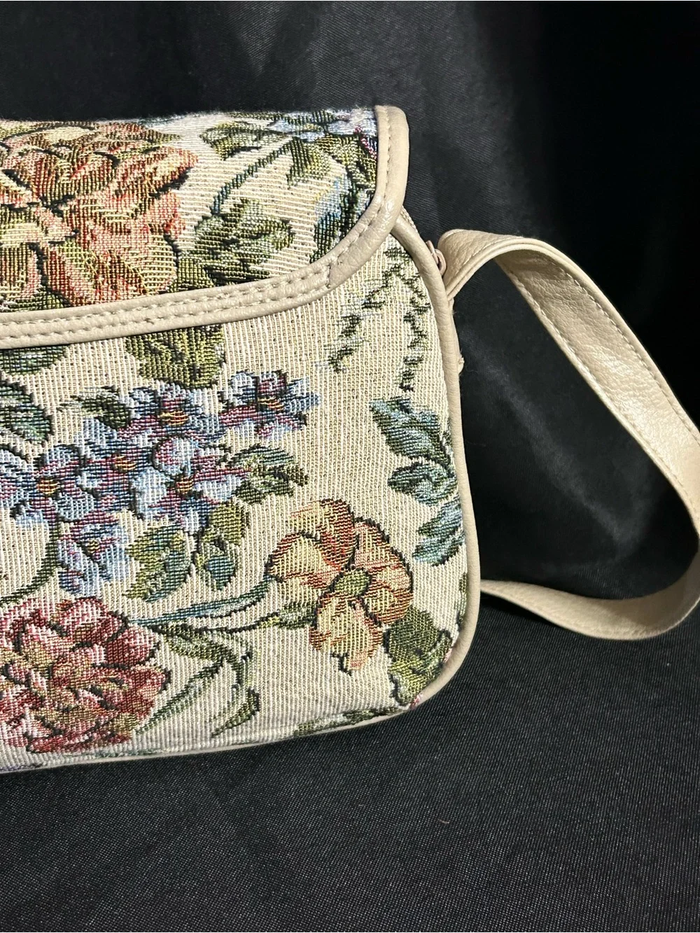Mitzi Vintage Women’s Cream Floral Tapestry Crossbody Bag with Gold Accent